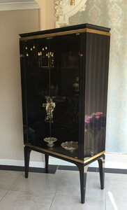 Casa Padrino Luxus Barock Vitrine Schwarz / Gold 102 x 55 x H. 180 cm - Massivholz Vitrinenschrank im Barockstil - Edle Barock Mbel