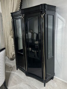 Casa Padrino Luxus Barock Vitrine mit 2 Glast�ren Schwarz / Gold - Barock Esszimmer M�bel