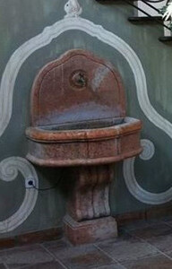 Casa Padrino Luxus Barock Wandbrunnen Antik Braun 85 x 58,5 x H. 146 cm - Prunkvoller Barockstil Keramik Brunnen - Barock Garten Brunnen - Barock Deko Accessoires