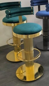 Casa Padrino Luxus Samt Barstuhl Grn / Gold H. 96 cm - Hotel & Bar Mbel