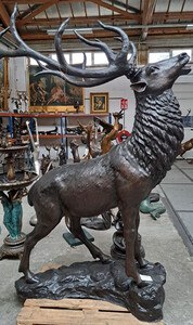 Casa Padrino Luxus Bronze Deko Skulptur Hirsch H. 248 cm - Riesiege Bronze Skulptur - Lebensgroe Tierfigur - XXL Bronze Hirsch Figur - XXL Garten Skulptur - Luxus Garten Deko