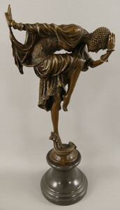 Casa Padrino Luxus Deko Figur T�nzerin Bronze / Schwarz 13 x 21 x H. 44 cm - Bronze Deko Skulptur mit Marmorsockel - Schreibtisch Deko - Deko Accessoires