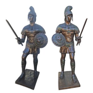 Casa Padrino Luxus Bronze Skulpturen Set R�mische Legion�re Bronze / Gr�n 85 x H. 210 cm - Lebensgro�e Bronzefiguren - Gro�e Deko Skulpturen
