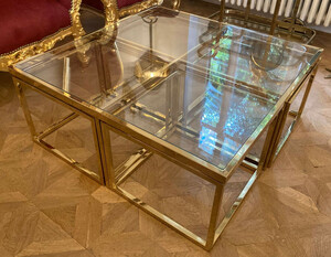 Casa Padrino Luxus Couchtisch Gold 100 x 100 x H. 40 cm - Quadratischer Wohnzimmertisch mit 4 herausziehbaren Beistelltischen - Wohnzimmer Mbel - Luxus Mbel - Luxus Einrichtung