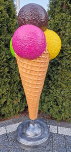 Casa Padrino Luxus Deko Eis im H�rnchen Mehrfarbig H. 175 cm - Gro�es Deko Eis - Wetterbest�ndiges XXL Deko Eis - Gastronomie Dekoration - Eisdielen Dekoration - Restaurant Dekoration