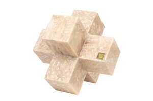 Casa Padrino Luxus Deko Objekt 24 x 24 x H. 24 cm - Gro�e Wellenbrecher Skulptur aus hochwertigem Onyx - Luxus Deko Accessoires