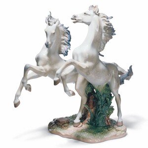 Casa Padrino Luxus Deko Porzellan Skulptur Pferde H. 53 cm - Handgefertigt