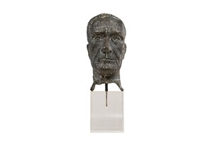 Casa Padrino Luxus Deko Skulptur Bronzefigur Bronze / Braun 15 x 23 x H. 45 cm - Massive Bronzeskulptur auf Plexiglas Sockel - Luxus Deko Accessoires