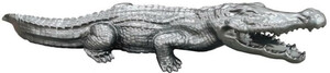 Casa Padrino Luxus Deko Skulptur Krokodil Silber 108 cm - Wetterbest�ndige Gartenskulptur - XXL Deko Skulptur - XXL Deko Figur - XXL Tierfigur - Garten Deko - Luxus Deko Accessoires