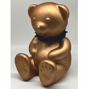 Casa Padrino Dekofigur Teddyb�r mit Halsband Gold / Schwarz H. 31 cm - Deko Skulptur