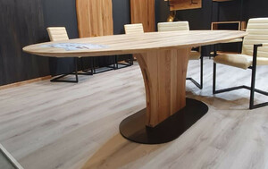 Casa Padrino Luxus Esstisch Naturfarben / Schwarz 240 x 120 x H. 77 cm - Ovaler Massivholz K�chentisch - Massivholz M�bel - Esszimmer M�bel - Luxus M�bel - Luxus Einrichtung