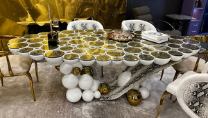 Casa Padrino Luxus Designer Esstisch mit Glasplatte Wei� / Gold / Schwarz 230 x 120 x H. 76 cm - Esszimmer M�bel - Luxus M�bel - Designer M�bel