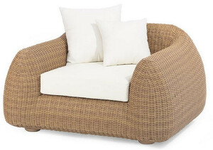 Casa Padrino Luxus Gartensessel Naturfarben / Wei� 128 x 118 x H. 72 cm - Handgewebter Wetterbest�ndiger Sessel - Garten Terrassen Sessel M�bel - Luxus Qualit�t