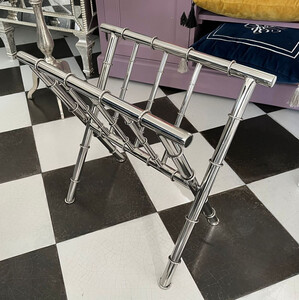 Casa Padrino Luxus Zeitschriftenst�nder Silber 50 x 27 x H. 48 cm - Metall Zeitschriftenhalter - Dekorativer Zeitungsst�nder - Deko Accessoires