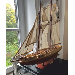Casa Padrino Luxus Deko Segelschiff Bluenose II Naturfarben / Braun 67,5 x 12 x H. 62 cm