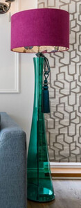 Casa Padrino Luxus Stehleuchte Gr�n / Lila  40 x H. 165 cm - Runde Glas Stehleuchte mit Lampenschirm - Luxus Stehleuchten - Luxus Leuchten - Luxus Interior