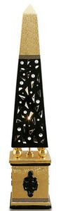 Casa Padrino Luxus Stehleuchte Obelisk Schwarz / Gold 22 x 22 x H. 105 cm - Handbemalte Keramik Stehlampe mit Swarovski Kristallglas - Luxus Lampe