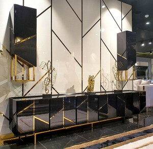 Casa Padrino Luxus TV Schrank Set Schwarz / Gold - 1 TV Schrank & 2 H�ngeschr�nke - Luxus Wohnzimmer TV M�bel - Luxus Qualit�t