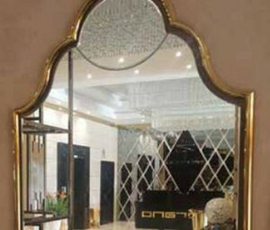 Casa Padrino Luxus Art Deco Wandspiegel Gold 53 x 3 x H. 98 cm - Eleganter Wohnzimmer Spiegel mit Metallrahmen - Schlafzimmer Spiegel - Garderoben Spiegel - Luxus Art Deco Mbel