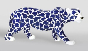Casa Padrino XXL Deko Skulptur Panther Wei� / Blau 160 x H. 72 cm