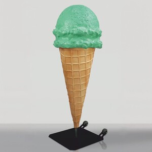 Casa Padrino XXL Deko Eis im H�rnchen Gr�n / Naturfarben / Schwarz H. 140 cm - Eisdielen Dekoration