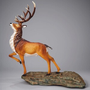 Casa Padrino XXL Deko Skulptur Hirsch auf Felsen Braun / Wei� H. 200 cm - Lebensgro�e Garten Figur