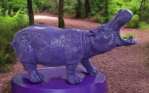 Casa Padrino XXL Deko Skulptur Nilpferd Lila 120 cm - Garten Deko Figur