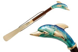 Schuhanzieher mit Delphin - Buchenholz-Stange, Schaufel aus ABS, Griff aus Emailliertem Messing - Handmade in Italy