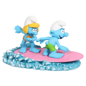 Schlumpfine mit Schlumpf auf dem Surfbrett  - Figur