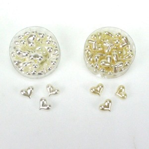 36 Herzen wei� oder creme 2cm Streudeko Hochzeit Streuteile Herz Kunststoff