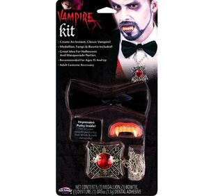 Halloween Vampir Set Eckzhne Fliege Medaillon Kostm-Zubehr