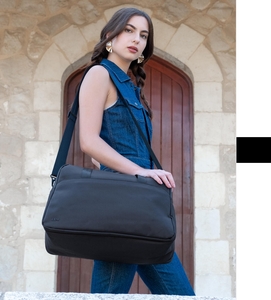 Onyx Weekender Travel Bag