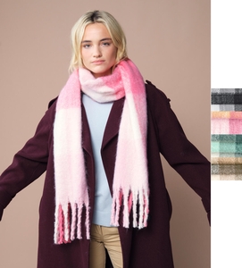 Fluffy Check Scarf