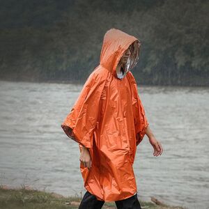 Regenponcho mit Kapuze