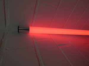 5404 LED VISION R�hre matt 123cm schwarze Kappe rot 