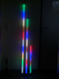 6989 LED Leuchtstab Bunt 123cm 8x15cm BRKGeNGrWR +Fernbedienung + Netzteil 