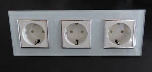 7152 ABELKA Glas 3x Steckdose wei� 16 Ampere Innen