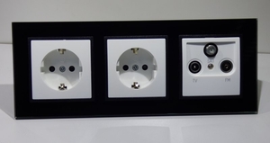 8294 Abelka Nuovo schwarz GLAS 2x Schuko 1x Antennendose