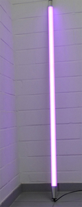 9000 LED Leuchtstab Satiniert 0,63m Lnge 950 Lumen IP44 fr Auen Violett