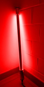 9657 LED Leuchtstab 18 Watt ROT 123 cm IP-44 Blendschutz 