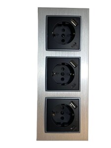 2590 ABELKA ALU si/sw 3x Steckdose + USB-C 18W +USB-A