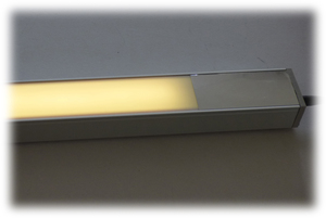 4011 LED ALU 1,5m Leuchte 43x30mm inklusive Netztel Lichtfarbe Gelb
