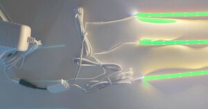 6660 LED Regal Beleuchtung L�nge 2x0,75m LEDs +Netzteil Gr�n