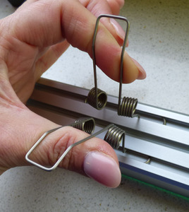 8749 Federn fr ALU Profile 43 x 30 mm fr Decken Befestig 