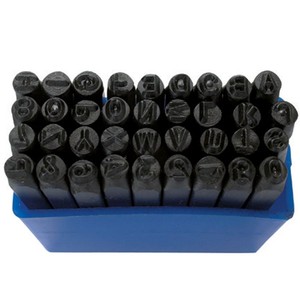 Schlagzahlen Satz 36tlg. Schriftgr��e 4mm Schlagbuchstaben CV in Kunststoffbox