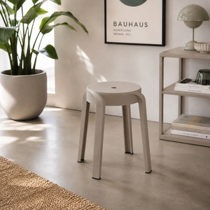 Kunststoff-Hocker Taupe stapelbar leichter Sitzhocker Innen & Au�en