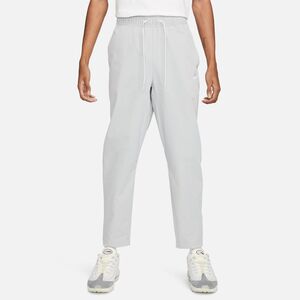 Nike Club Schmal zulaufende Herrenhose aus Webmaterial