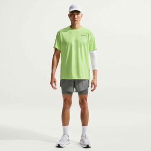 Nike M Nk Df Stride 5In Hybrid Shrt - smoke grey/reflective silv