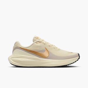 Nike W Nike Revolution 8 - lt khaki/metallic gold-coconut milk