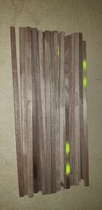 30kg amerikan Nussbaum Hölzer ca.1,1m² max 26x4x15cm Holzabschnitte Bastelholz 